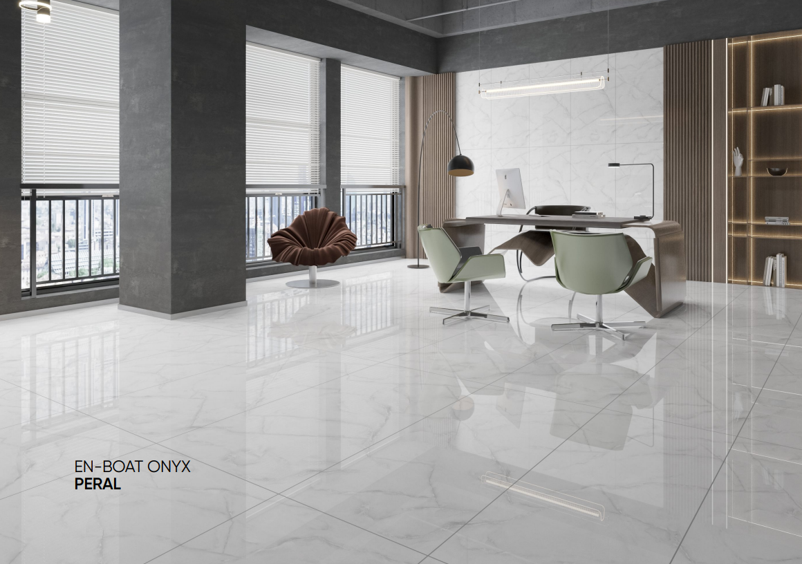 SAT En-Boat Onyx Peral